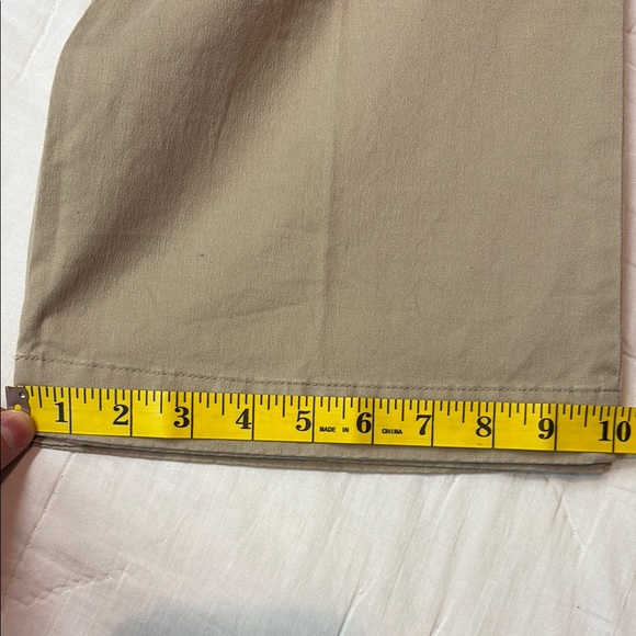 Izod Women's NWT Stretch Khaki Saltwater Wash Classic Fit Chino Pants Size 8 - Picture 7 of 10